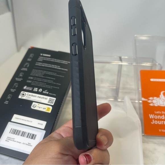 TORRAS Non-Slip Grip Samsung Galaxy S23 Case Protective Shockproof Black - Picture 4 of 6